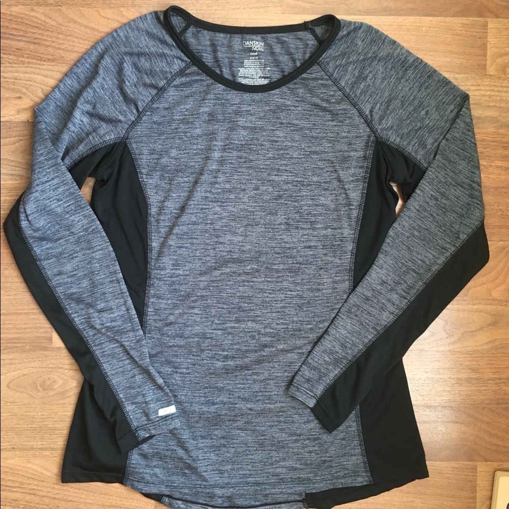 DANSKIN Women’s Performance Top-M